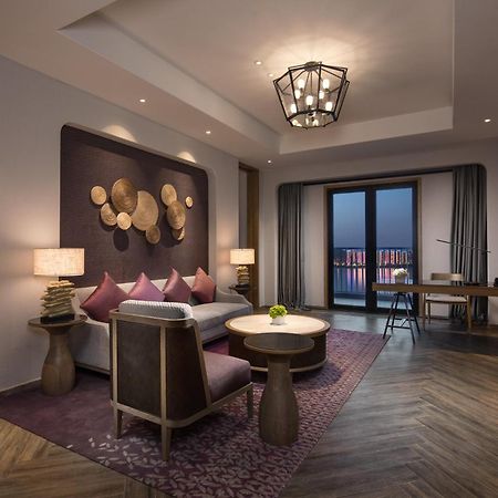 Crowne Plaza Qingdaoorientalmoviemetropolis By Ihg Hotel Exterior foto