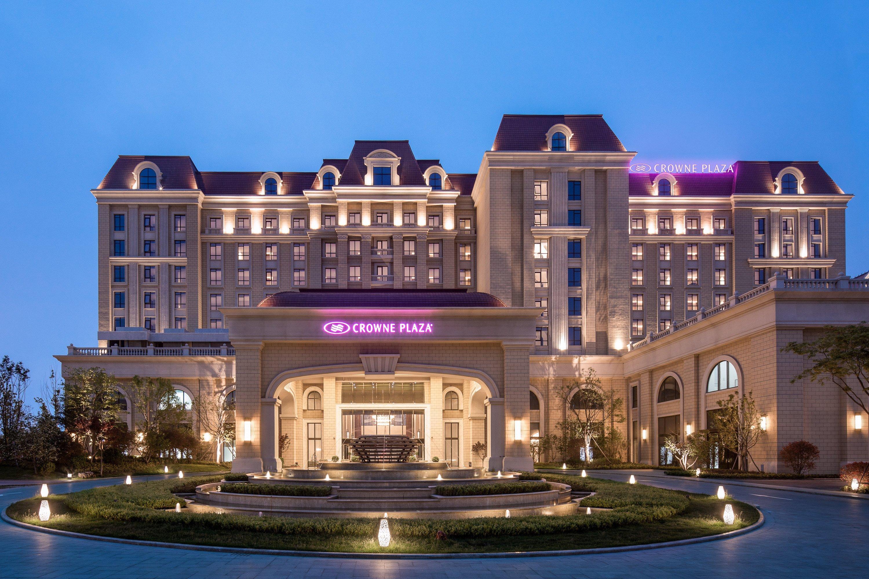 Crowne Plaza Qingdaoorientalmoviemetropolis By Ihg Hotel Exterior foto