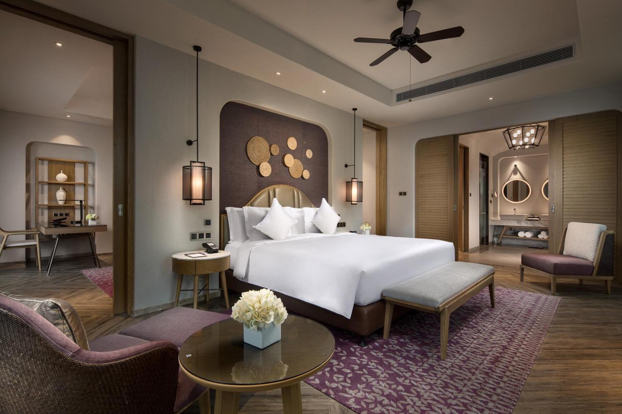 Crowne Plaza Qingdaoorientalmoviemetropolis By Ihg Hotel Exterior foto
