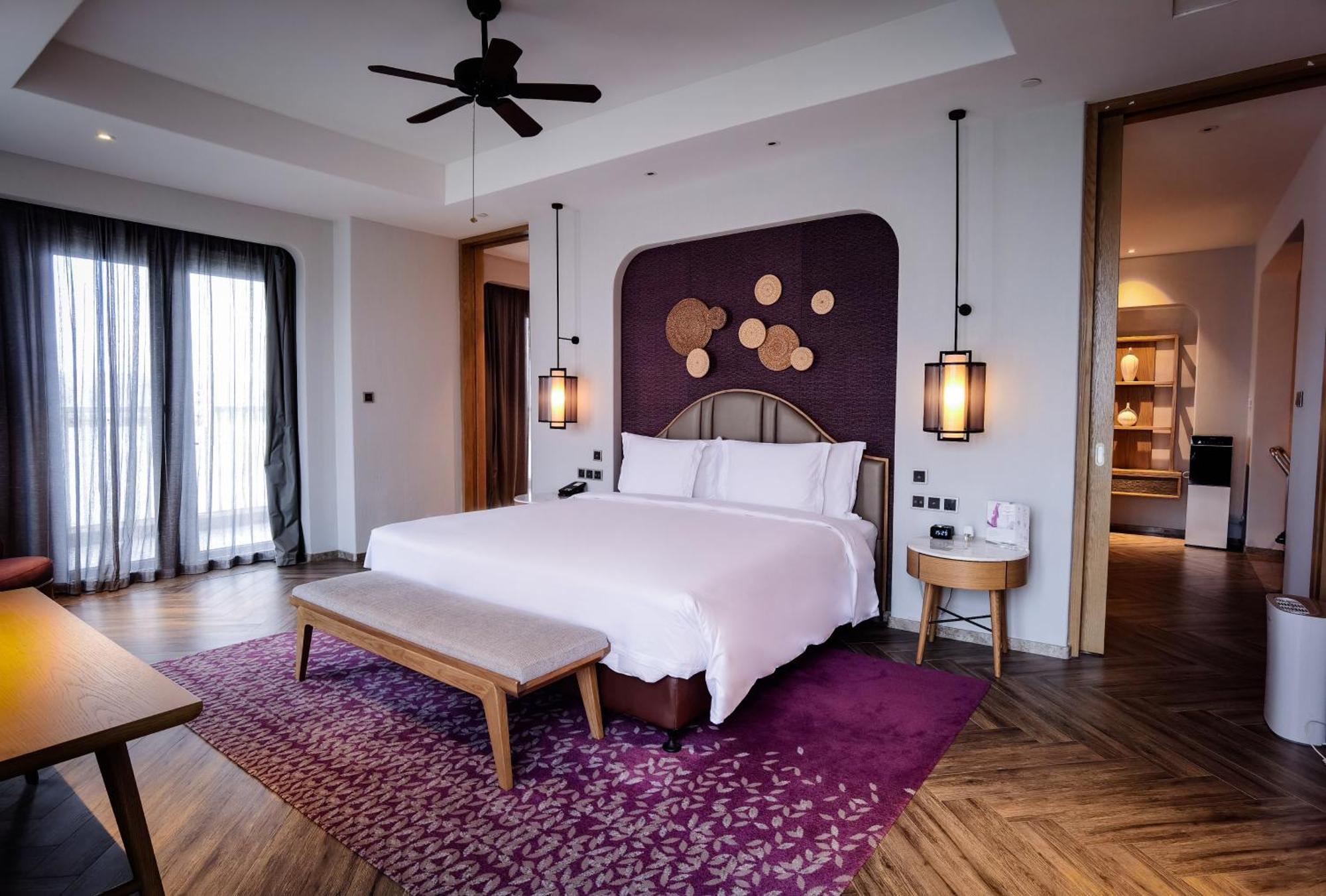 Crowne Plaza Qingdaoorientalmoviemetropolis By Ihg Hotel Exterior foto