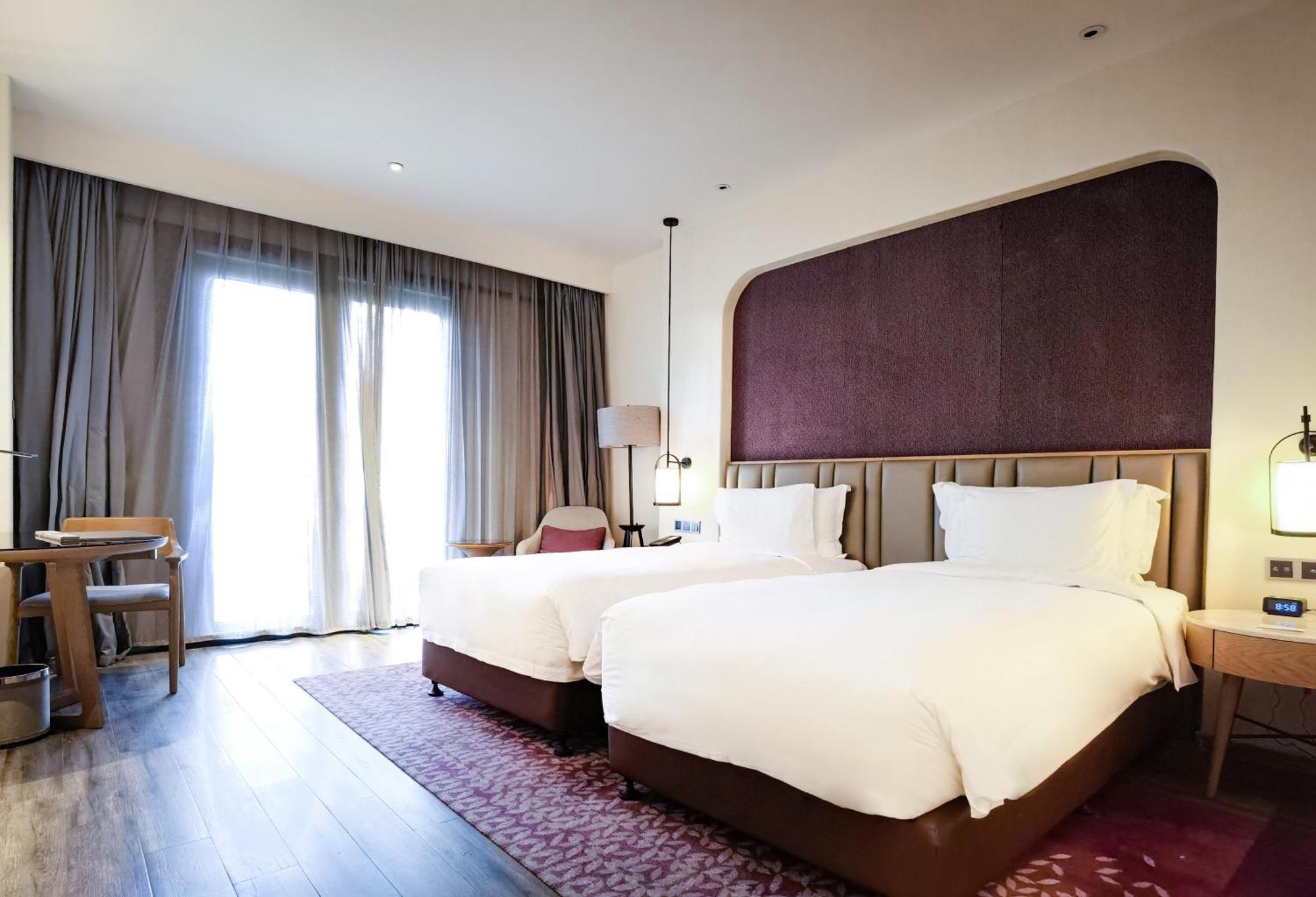Crowne Plaza Qingdaoorientalmoviemetropolis By Ihg Hotel Exterior foto