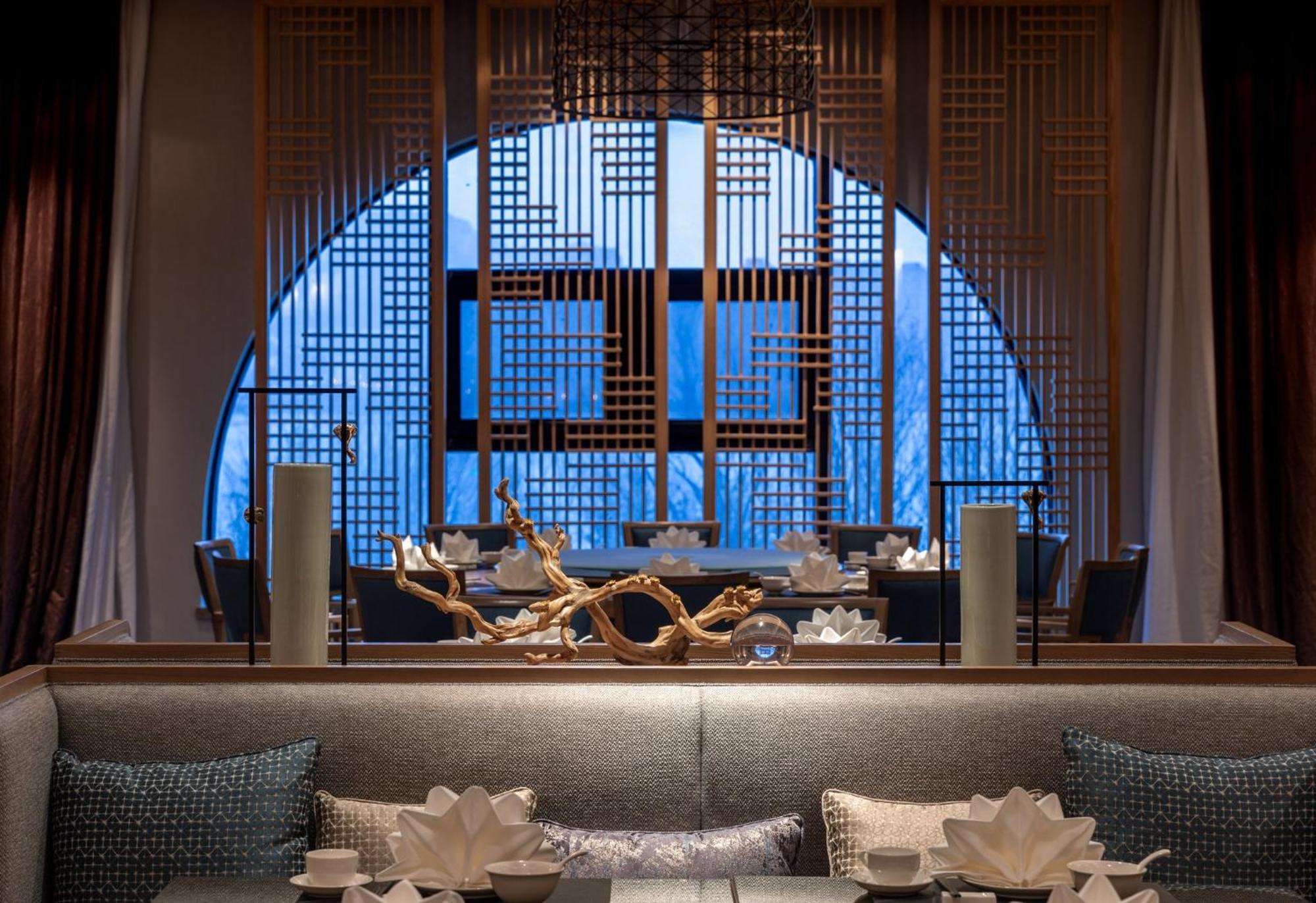 Crowne Plaza Qingdaoorientalmoviemetropolis By Ihg Hotel Exterior foto